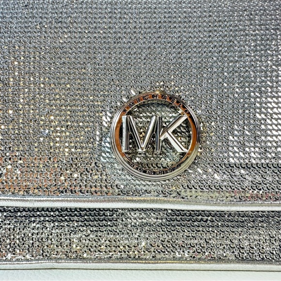 NWT Women’s Michael Kors Delancey Silver Sequined Leather Hand/Shoulder Bag - Picture 11 of 12